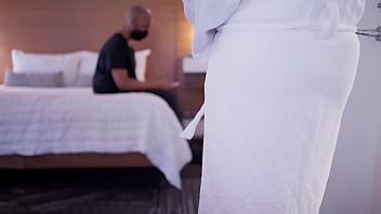 Preview 2 of Sexjavhdx Com - Big Booty BBW Granny Still Got Good Knees