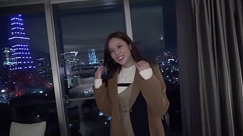 Preview 1 of Tamara Belli - 旦那なんかじゃ満たされない！変態願望を秘めた美人新妻とW不倫＃みやこ＃専業主婦 Part2