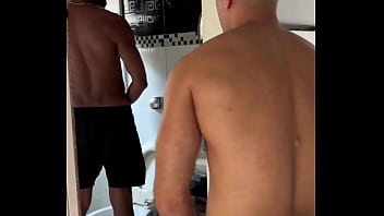 Preview 2 of India Lokal Sex Movie - Encontrou negao dotado na rua e levou pra casa pra fude