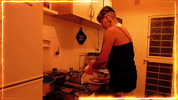Preview 1 of Sex Bus 18 - ELLA QUIERE SER AMA DE CASA PERO ES MUY PUTA