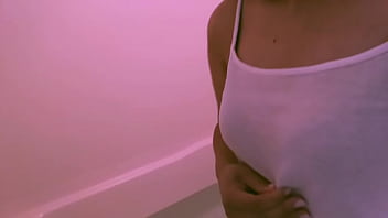 Preview 1 of Jenipher White - クリトリスいじってたら潮吹き沢山しました