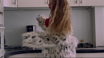Preview 2 of Pornsex Oman - Goddess Renata Fox in furs. The fine line between madness and genius
