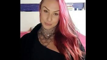 Preview 1 of Exhibitionist Hidden Cam - Tatuada safada exibe seu grel&atilde_o GG e peit&otilde_es na c&acirc_mera