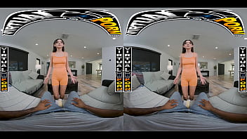 Preview 1 of Camaras Espias En La Calle - VIRTUAL PORN - Fat Pussy Workout With Serena Hill #POV
