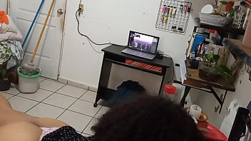 Preview 3 of Party Amotor - Maestra milf gordibuena haciendo la limpieza del cuarto ense&ntilde_a tanga