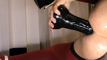 Preview 2 of Jepanese - Grosso e lungo dildo anale c