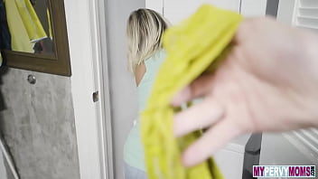 Preview 1 of Sosur Ond Boumar Bangali Xvideo - Quinn Waters Her Lusty Laundring