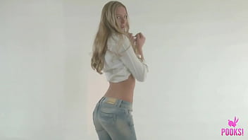 Preview 1 of Iraksexusa Movie - The Gorgeous Blonde Indi Got Fully Naked During Solo Nudism Clip!