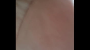 Preview 1 of Big Cock Sexi Mom - Ser&aacute_ que eu consigo engolir esse bananao . .
