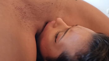 Preview 3 of Julia Ann Sex Movie - Cheguei estressada e cheia de fogo da festa e minha amiguinha me ajudou a apagar o fogo (Parte 2)
