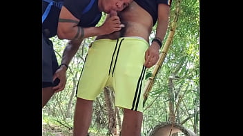 Preview 4 of Nd Xxxxx 2019 - Botelhando um rabo em um parque p&uacute_blico - Full video in XVIDEOS RED e no SHEER - sheer.com/thalesbotelho