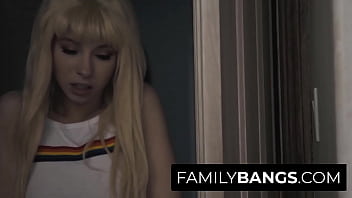 Preview 2 of Vey Annesini Siken Ocuk Izle - FamilyBangs.com ⭐ Uncle Goes to his Stepniece&#039_s Home to Take Care of Her,  Ramon Nomar,  Kenzie Reeves