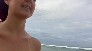 Preview 3 of Accidental Nuditi6 - Na trilha na praia tive uma vis&atilde_o de algo inexplic&aacute_vel