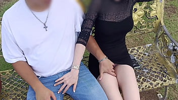 Preview 1 of Atk Ebony - Bring a female friend to fuck on the side of the road. พาเพื่อนสาวมาเย็ดข้างถนน 带个女性朋友在路边操