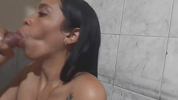Preview 4 of Ufc Porn - Mi Amiga acepta chupar la verga a cambio de ayudarle con su tarea de la universidad