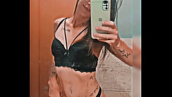 Preview 2 of Glamorous Darling - Safadinha exibida