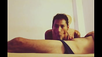 Preview 3 of Ass With Hen - Complaciendo a m&iacute_ hombre como le gusta,  con una buena mamada al despertar...