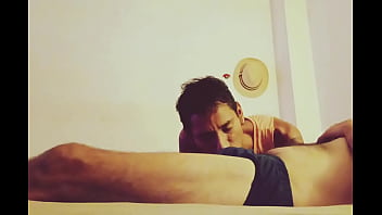 Preview 1 of Ass With Hen - Complaciendo a m&iacute_ hombre como le gusta,  con una buena mamada al despertar...