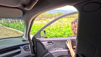 Preview 1 of Kejvina Kthella - CHICA PETITE QUE ENCUENTRO EN LA CARRETERA SE DEJA FOLLAR A CAMBIO DE UN BOLETO PARA EL BUS