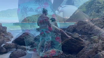 Preview 1 of Wwwxxxvide Hd2018 - Esposa rabuda de fio dental transando na praia