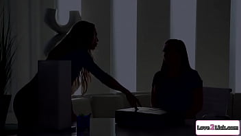 Preview 1 of Xxx Videos Gabrste - Busty milf fingers an undercover agent