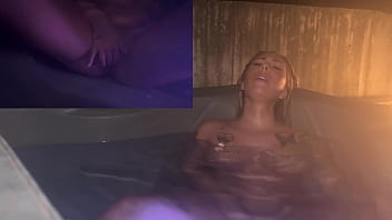 Preview 3 of Xxx Sine Leon - Hot Tub Pussy Play Split Screen For Max Ryan Trailer
