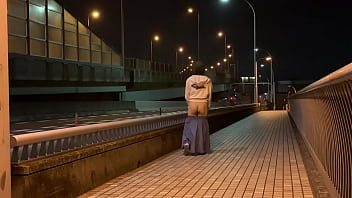 Preview 3 of Young Couple Hardcore Videos - 女装娘まゆちゃんが車が横をばんばん走る橋の歩道で服を着たままパンツを脱いでプチ露出