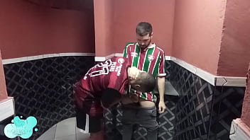 Preview 1 of Xxxa13 - Flamenguista perdendo aposta pro Tricolor