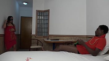 Preview 1 of Sanny Lenyn - O cunhado chega de surpresa quando sai do banho e acabei dando pra ele