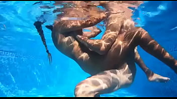 Preview 4 of Www Resleen Sex - In The Pool And Inside My Pussy &ndash_ A Tasty Creampie