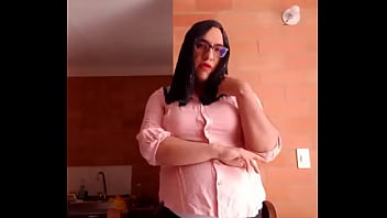 Preview 1 of Wwwxvideo Em - Travesti Liseth mostrando su verga humeda y su culo caliente