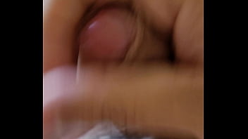 Preview 1 of Old Floppy Pale Slut - Me aliviando