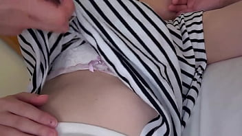 Preview 1 of Pussy Relaxing Finger - 泥●&rarr_Tバック丸出しで爆●する無防備な20歳■※ハタチに密着※グイグイ呑んでホテルで爆●&rarr_純白パンチラGET※肉厚で淫らな舌を持つパリピ女「彼氏以外とは初ちゅー」