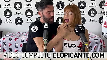 Preview 1 of Slave Bdsm Hentai - MELU VANCICK MUESTRA SUS TETAS EN EL CUARTO PICANTE