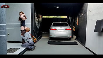 Preview 2 of Joi Inflatable Plug - Esposa cadela surpreende o marido colocando uma roupa sensual ele fode a bunda dela at&eacute_ ela n&atilde_o aguentar mais me indo para parar_A melhor surpresa quando voc&ecirc_ chega em casa do trabalho