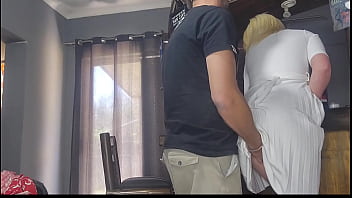 Preview 2 of Vioo Sex Mature - My stepsister spreading her legs so she can be fild with cock