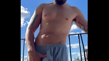 Preview 2 of Beauty Sex By Swimming Pool - Neitan Safado em exibi&ccedil_&atilde_o do seu pau grosso GOZANDO MUITO