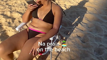 Preview 1 of Sasha On The Bus - Encontrei um estranho na praia e ele me levou pra casa dele e meteu o pau grande na minha buceta apertada (Completo no RED)