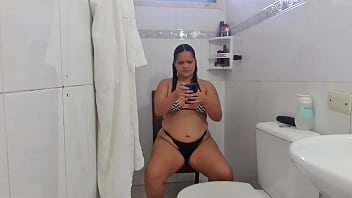 Preview 2 of Fille Badoo - Como funciona a chamada de v&iacute_deo com a Paty Bumbum