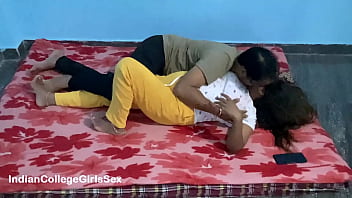 Preview 2 of Amtur Porn Home - Mature Indian Aunty With Big Belly Having Sex On Floor In Rented Room