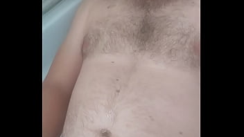Preview 3 of Png Central Papua Kuap Videos - VID 387 Ma piss la mine in gura (2min)