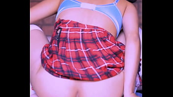 Preview 4 of Yungster Sex - La hijastra y su amiga se prometieron no parar hasta que ambas alcanzaran el cl&iacute_max de sus actividades,  ansiosas por prolongar el placer.