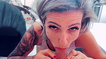 Preview 3 of Porn Durasi 3 Menit - Contratei uma diarista e acabei batendo punheta pra ela escondido !