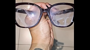Preview 1 of Gujarati Movies Xxx - Os safados casados me fizeram isso,  mas n&atilde_o quiseram mostrar nem os cacetes. Esperando outros safados com muita porra pra novas gozadas na minha boca,  cara