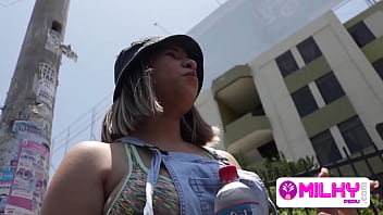 Preview 1 of First Time Fuck A Girl - The busty Venezuelan offers me her hot water.