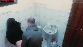 Preview 3 of Xxx Franse Com - olha o que aconteceu no meu bar,  mulher foi ao banheiro e o cara seguiu!