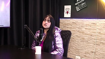 Preview 1 of Hostel Girl Sexy Hd - Era menor quando foi enviar um nude para o namorado,  mas caiu na internet - Pamela Sagaz (SHEER/RED)