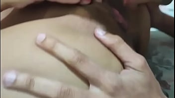 Preview 2 of Pussy Rubbing On Dick - Novinho n&atilde_o aguentou e jogou leite dentro da minha buceta.