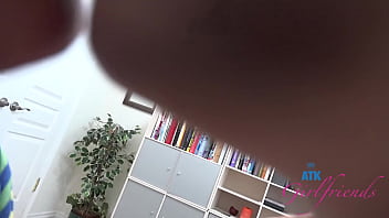 Preview 1 of All Porno Mobil - Pretty princess Riley Star gets pussy eaten and sucks cock POV