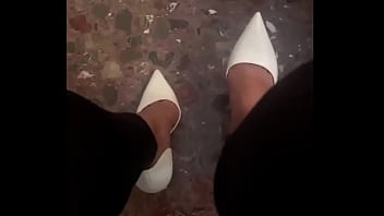 Preview 2 of MorRitas De Escuela - Los tacones blancos de mi bella novia